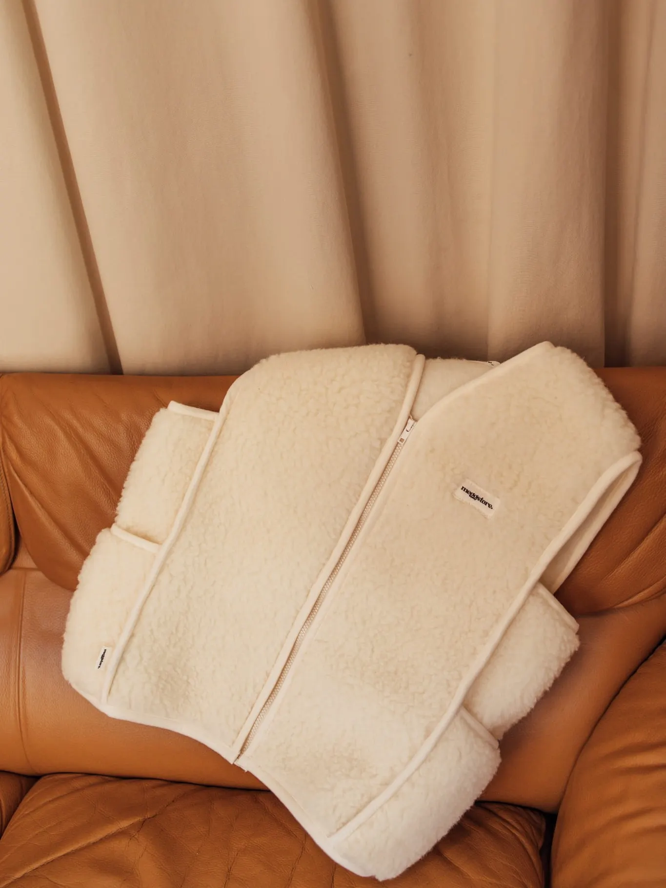 Meggstore - kamizelka wełniana damska Milk