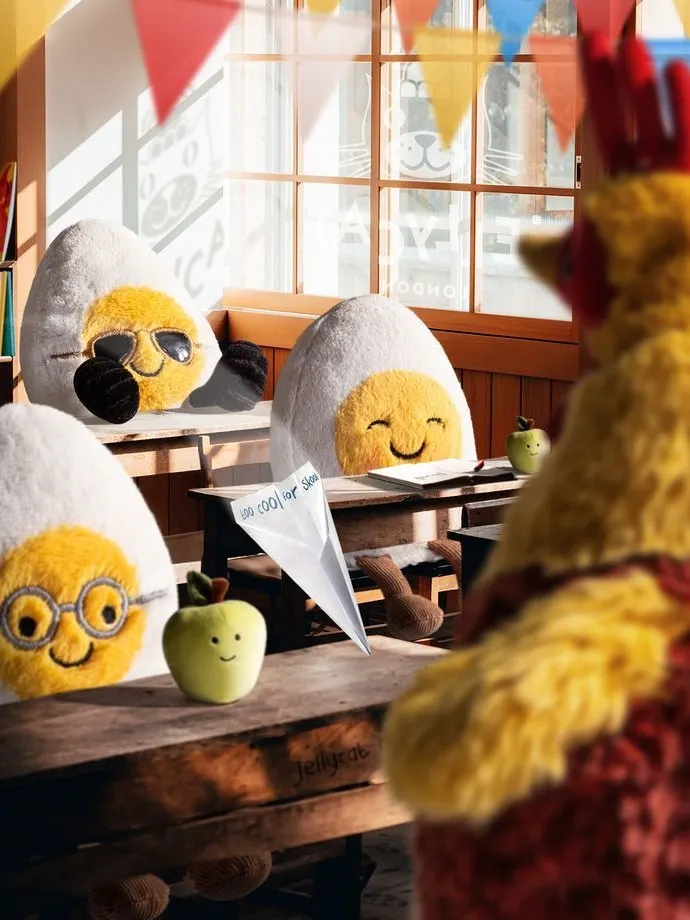 Jellycat - Jajko w Okularach 14 cm Jellycat - Jajko w Okularach 14 cm