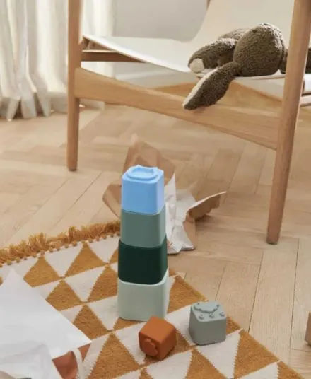 Liewood - wieża z kubeczków Zuzu Liewood - wieża z kubeczków Zuzu