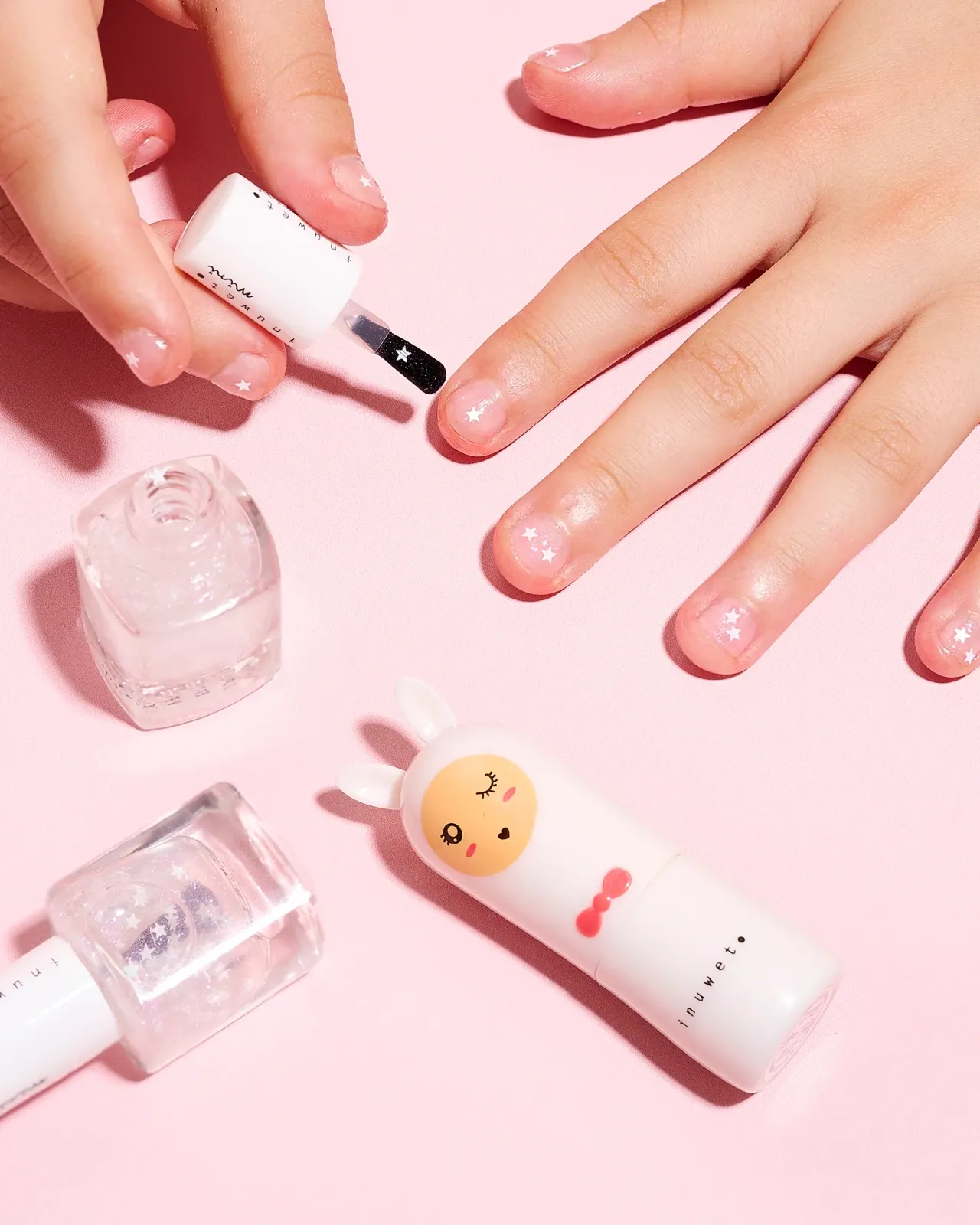 Inuwet - zestaw dla dzieci: balsam do ust i lakier do paznokci Gwiazdki Cotton candy