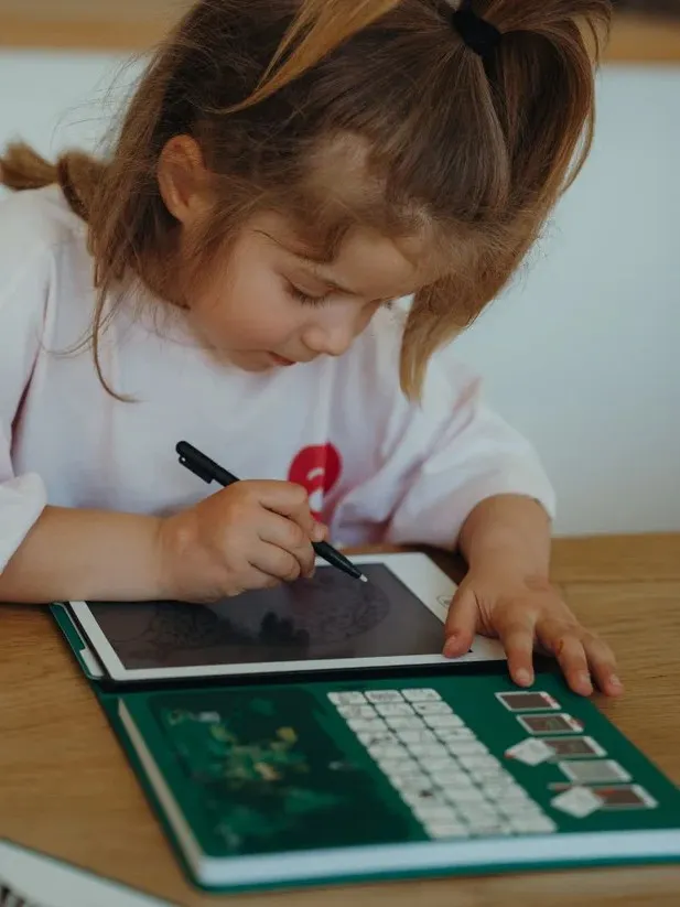 Kidywolf - KIDYDRAW-MINI - pad rysunkowy z ekranem LCD Animals Around The World