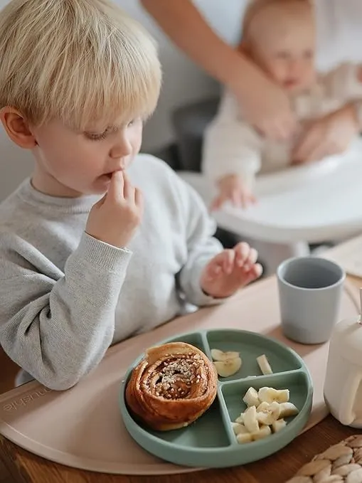 Mushie - talerzyk silikonowy z przyssawką Cambridge Blue