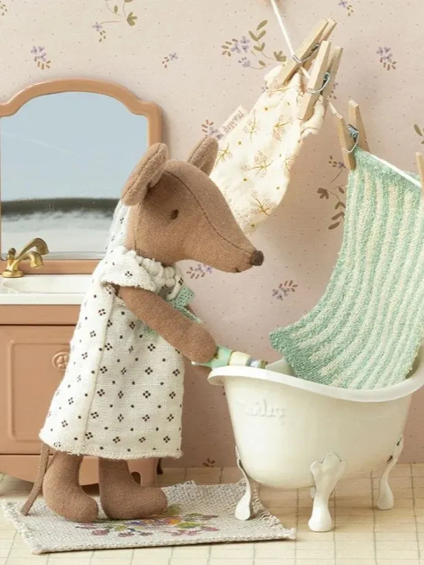 Maileg - mały dywanik w kwiatki dla myszek