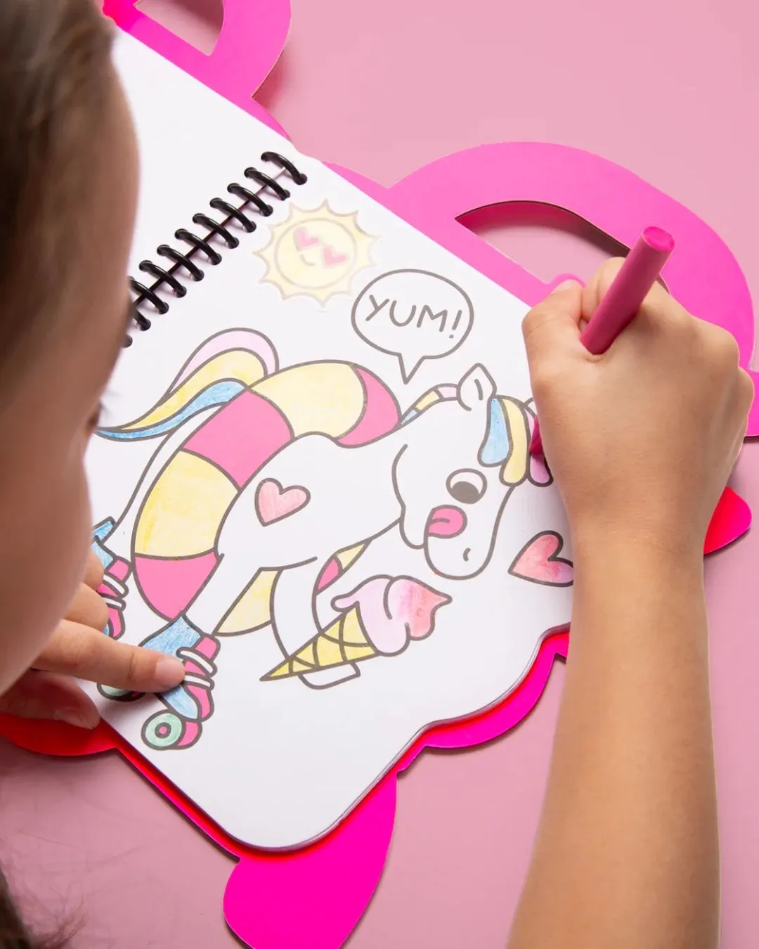 Omy - zestaw do kolorowania z naklejkami Lily