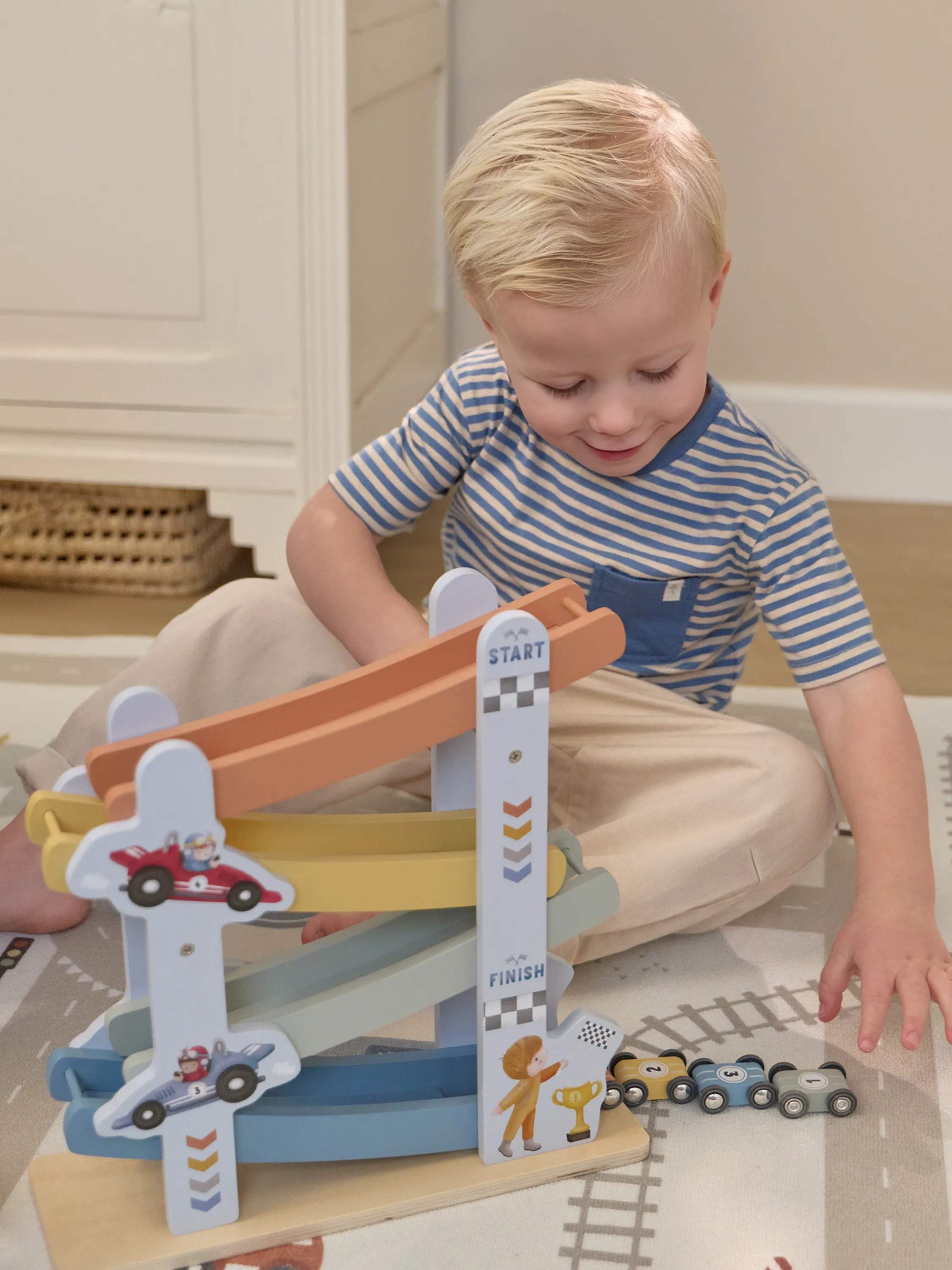 Little Dutch - zjeżdżalnia wyścigowa FSC Little Dutch - zjeżdżalnia wyścigowa FSC