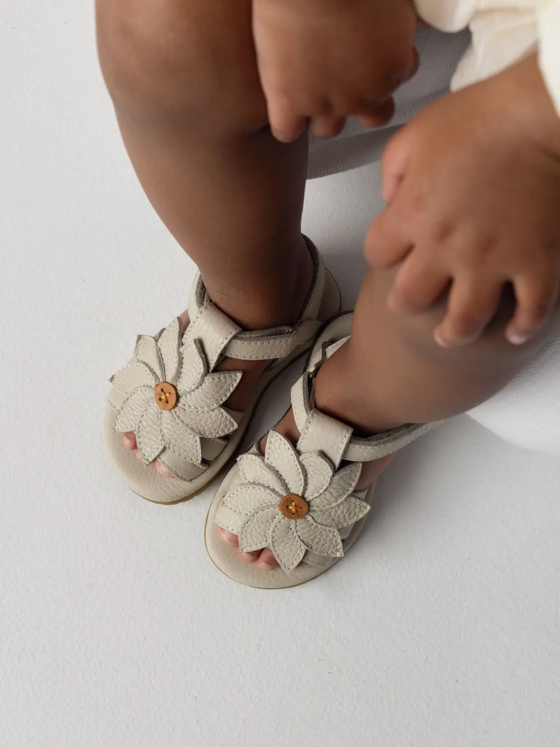 Donsje - sandały dziecięce Tuti Fields Daisy