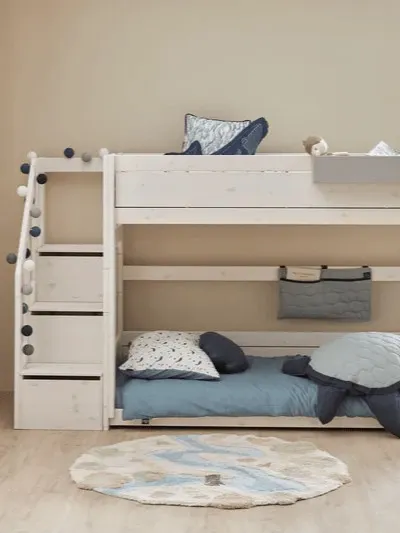 LIFETIME Kidsrooms - niskie łóżko piętrowe ze schodami Whitewash Standard LIFETIME Kidsrooms - niskie łóżko piętrowe ze schodami Whitewash Standard
