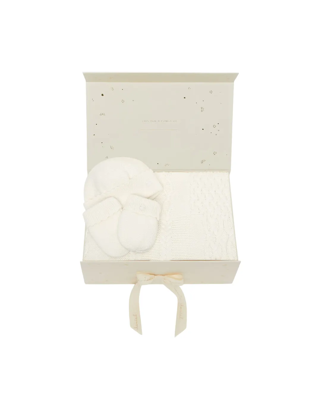 Marie-Chantal - zestaw prezentowy dla noworodka Cotton Blanket & Accessories Milky White Marie-Chantal - zestaw prezentowy dla noworodka Cotton Blanket & Accessories Milky White
