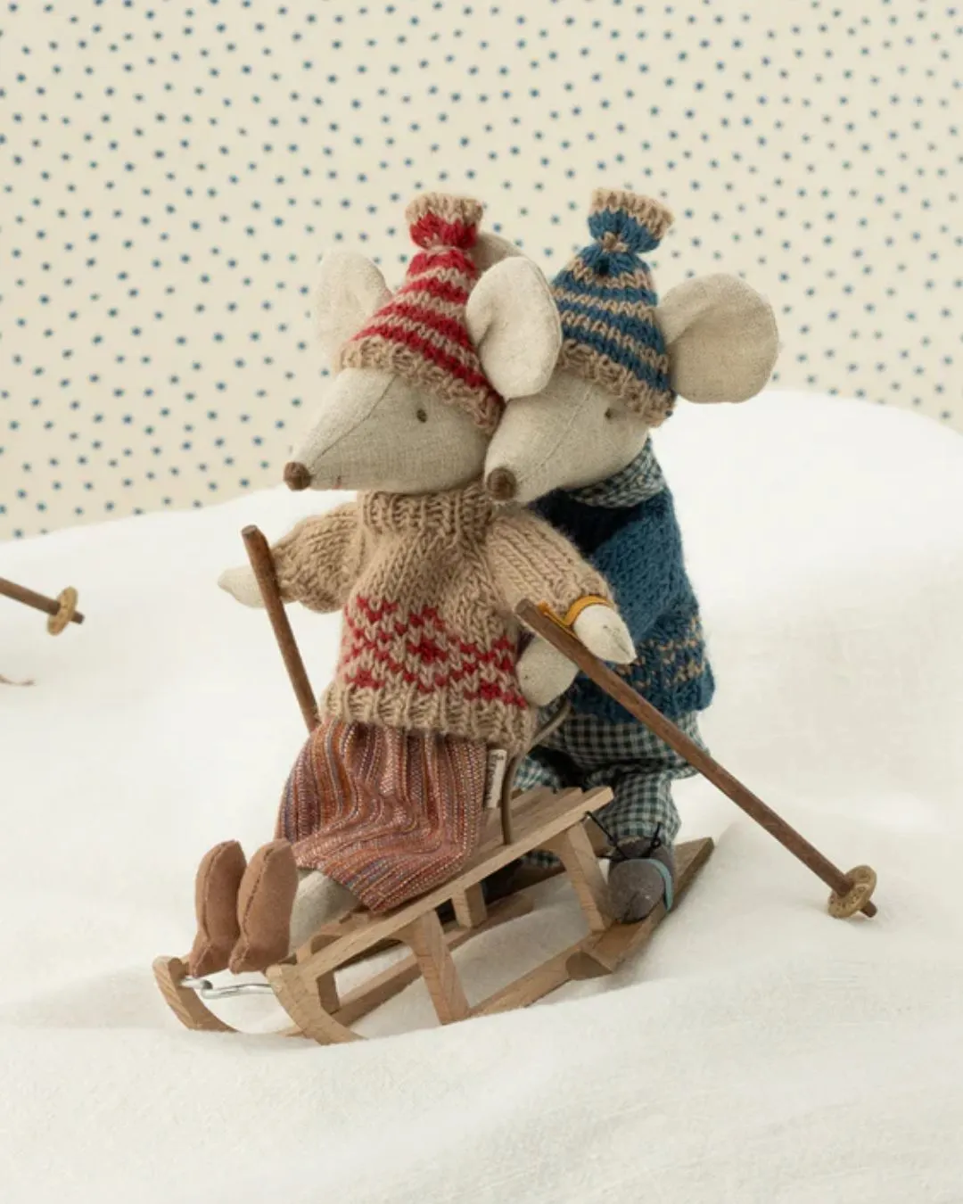 Maileg - drewniane sanki miniaturowe Maileg - drewniane sanki miniaturowe