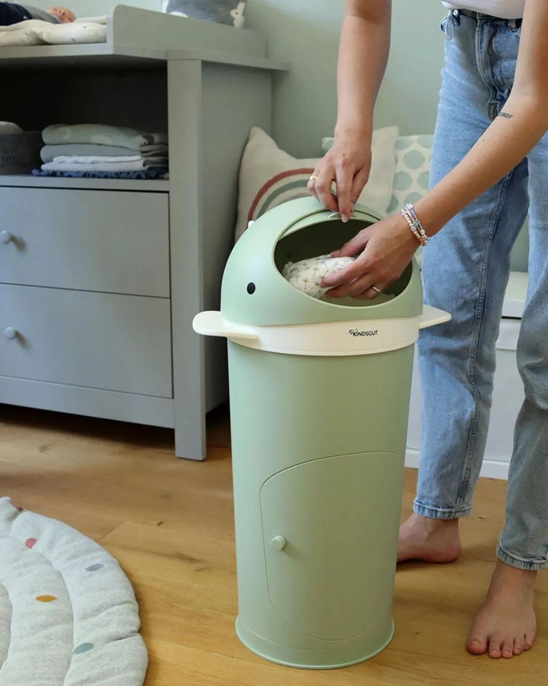 Kindsgut - kosz na pieluchy Wieloryb pistacjowy 