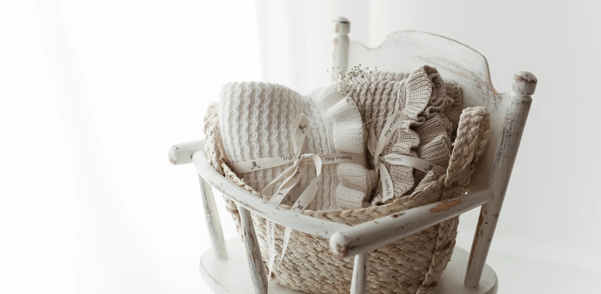 Wyprawka niemowlaka – must have. Niezbędne rzeczy dla noworodka