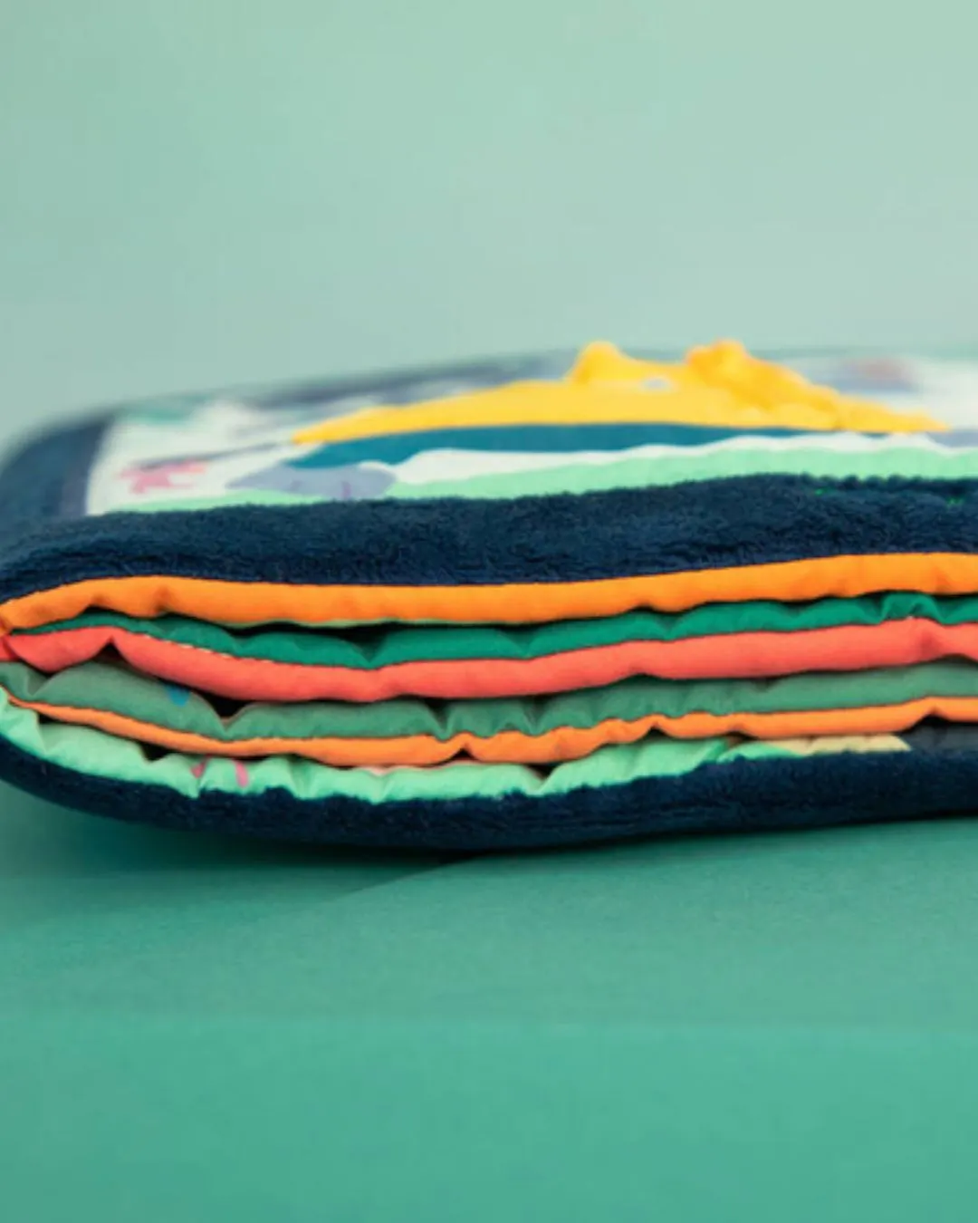 Lilliputiens - książeczka edukacyjna "Uczę się sam ubierać" Piesek Jules 18 m+ Lilliputiens - książeczka edukacyjna "Uczę się sam ubierać" Piesek Jules 18 m+