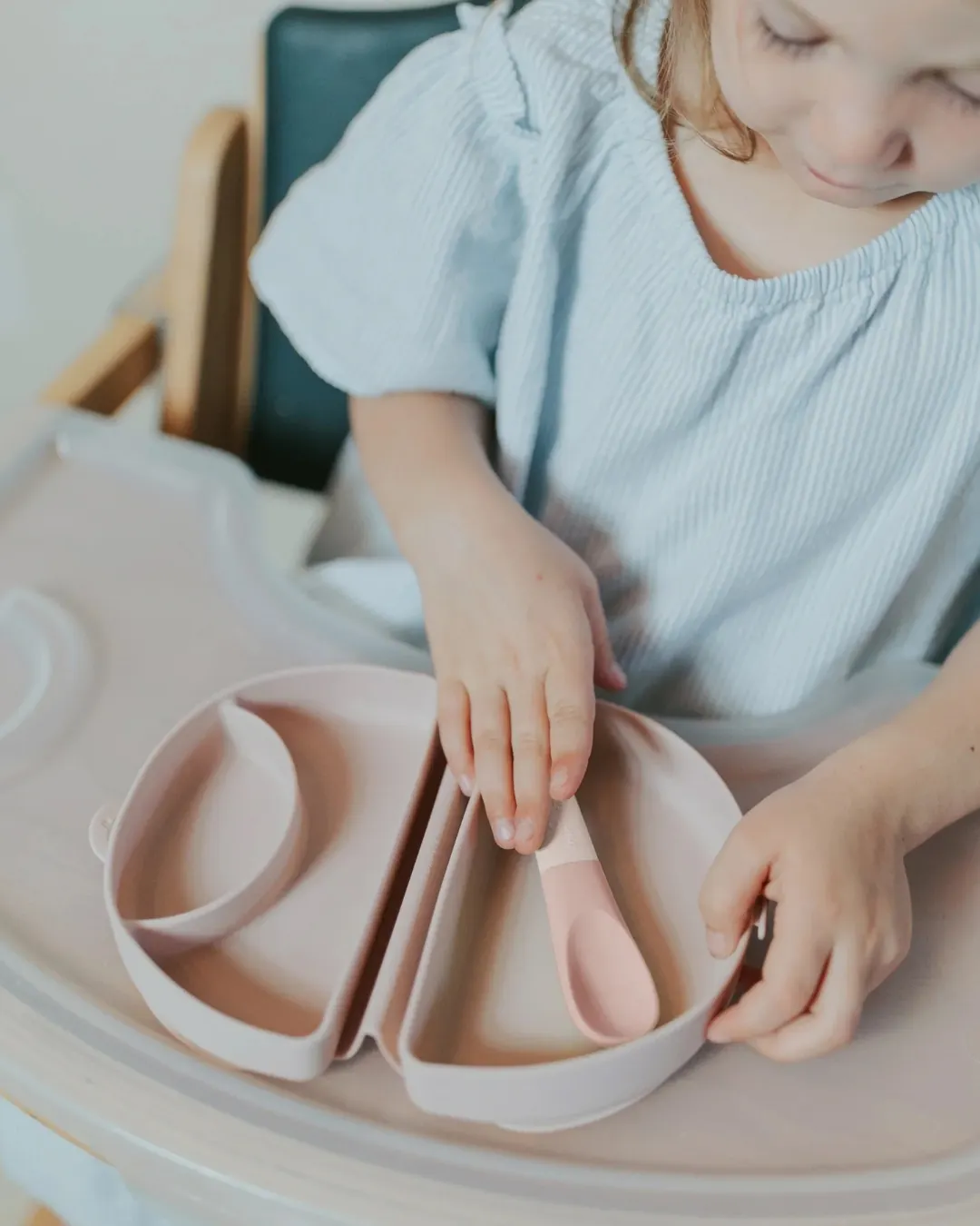 Miniware - silikonowy lunchbox dla dzieci Silifold Pink Salt Miniware - silikonowy lunchbox dla dzieci Silifold Pink Salt