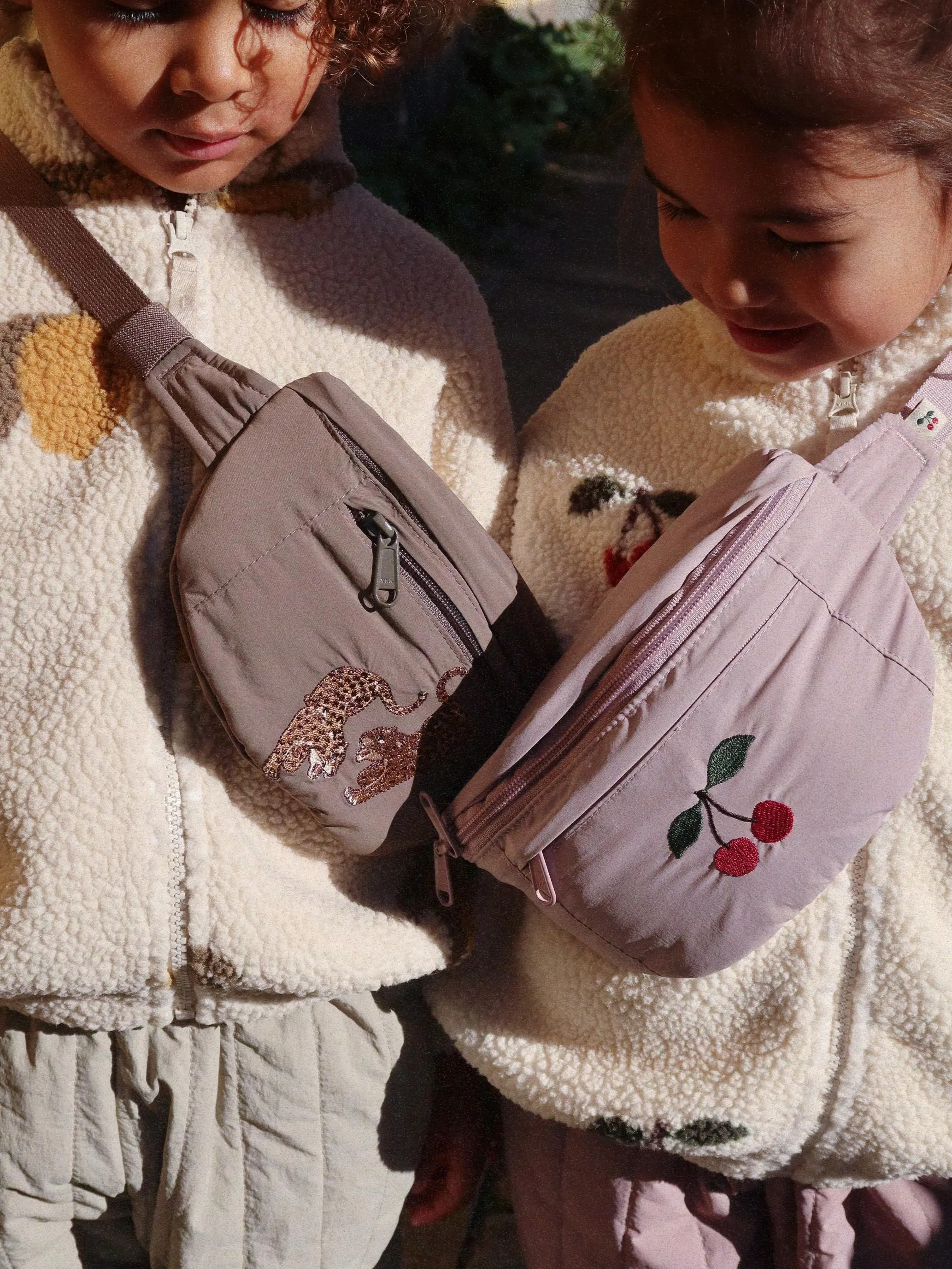 Konges Sløjd - torebka nerka JUNO BUMBAG Twilight Mauve Konges Sløjd - torebka nerka JUNO BUMBAG Twilight Mauve