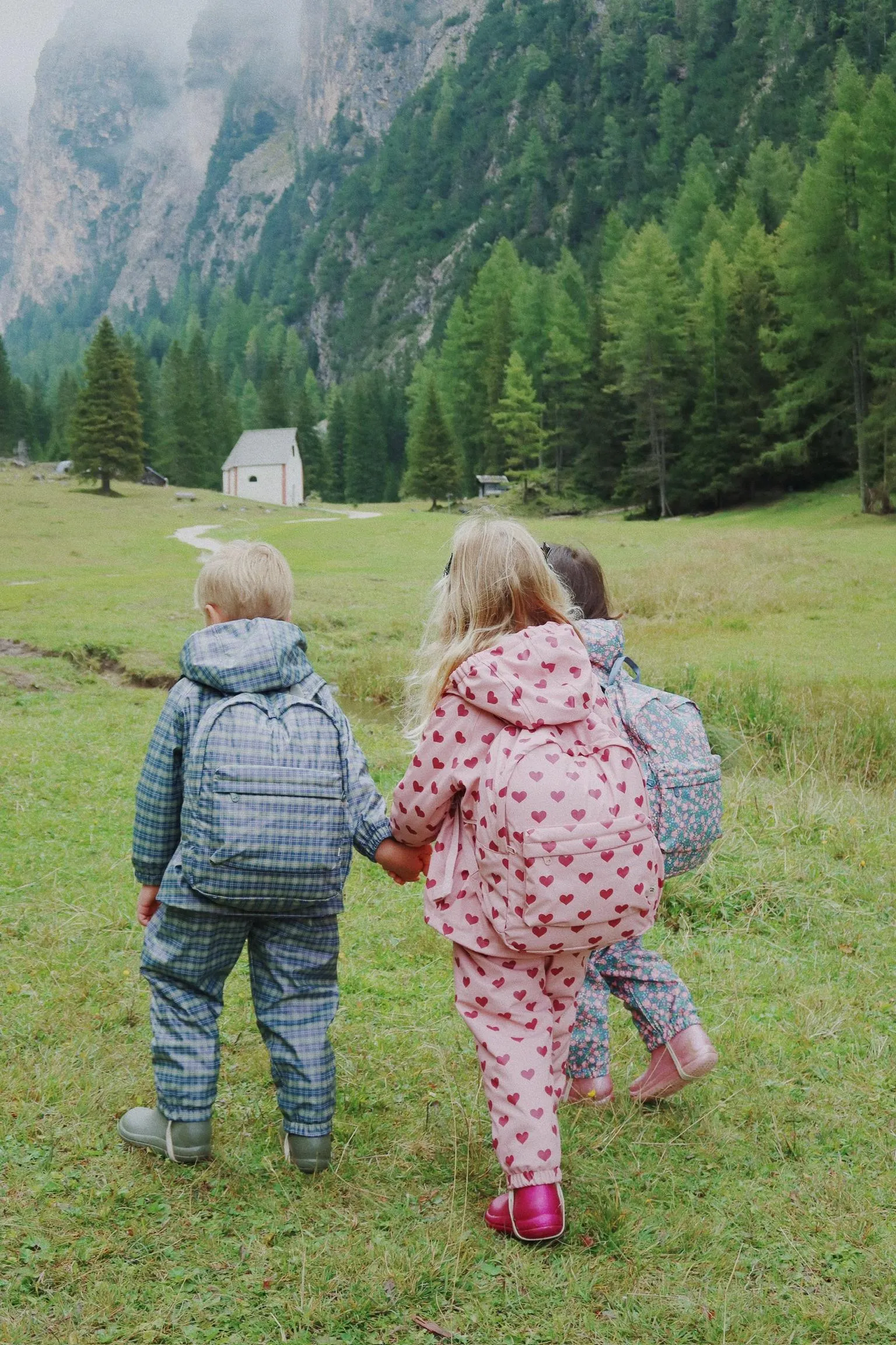 Konges Sløjd - stylizacja przeciwdeszczowa na wycieczkę