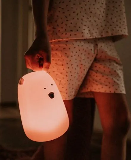 Rabbit & Friends - miś duży lampka silikonowa z pilotem Różowy