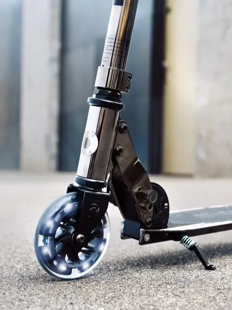 Micro - hulajnoga Sprite Neochrome Black LED