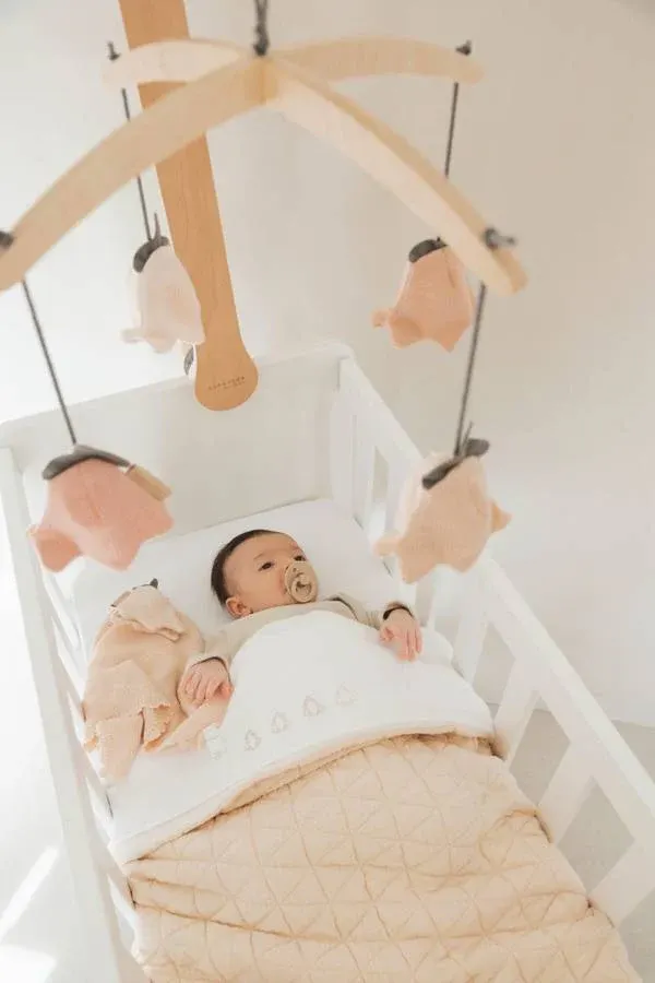 Bamboom - bambusowe prześcieradło 100x75 cm + bambusowa poszewka na poduszkę 40x30 cm Tulips