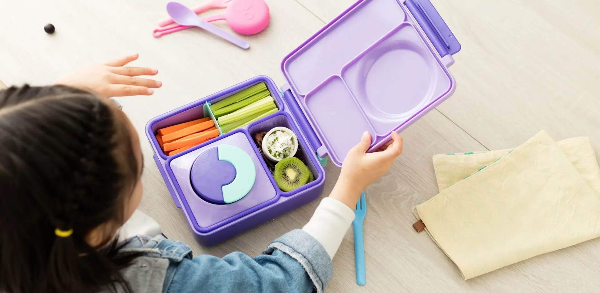 Omie - innowacyjne lunchboxy i akcesoria dla dzieci