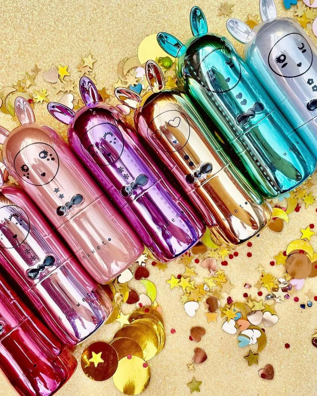 Inuwet – smakowy balsam do ust dla dzieci Metallic Edition Czarna Porzeczka