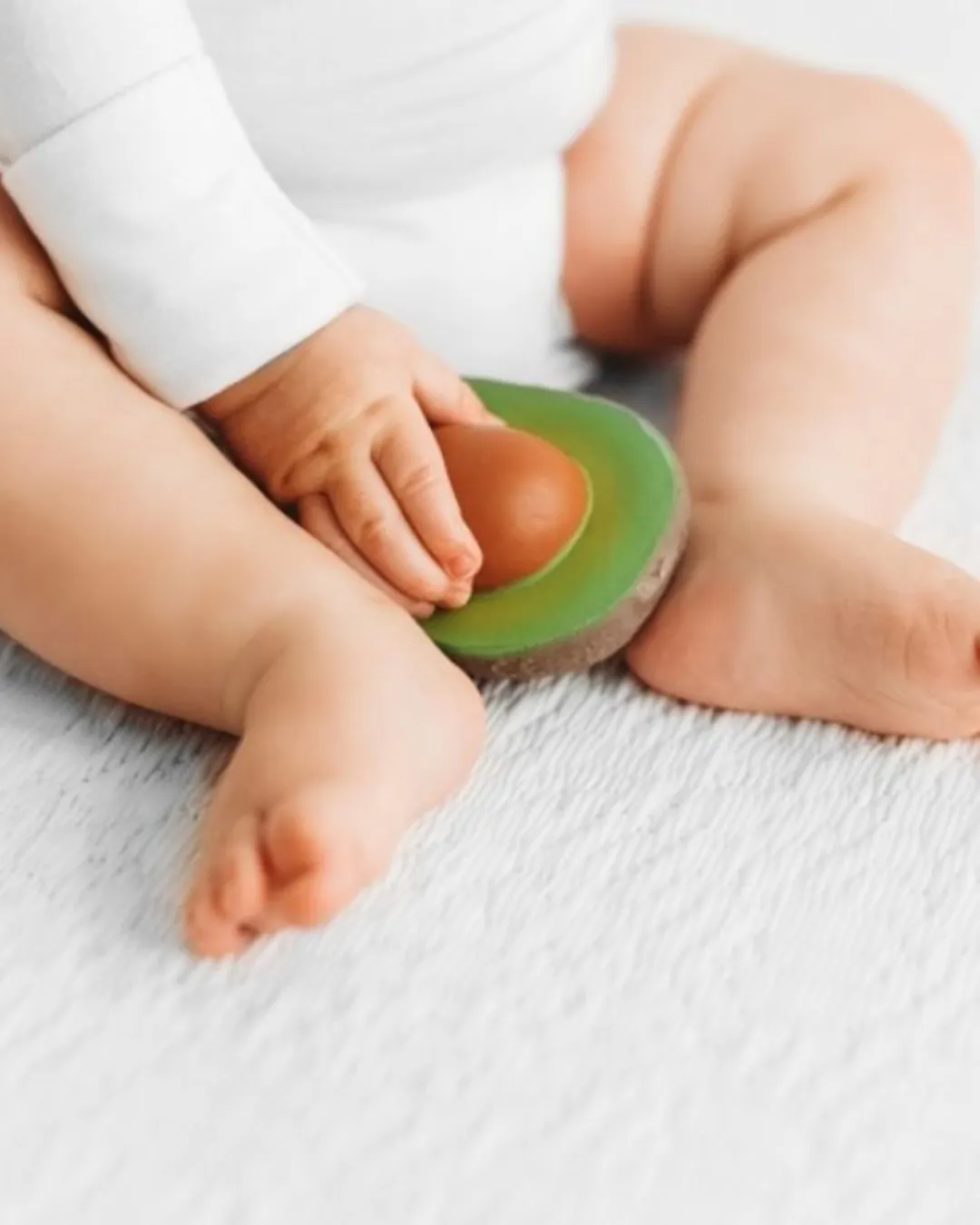 Oli&Carol - gryzak zabawka dla niemowląt awokado Arnold Avocado