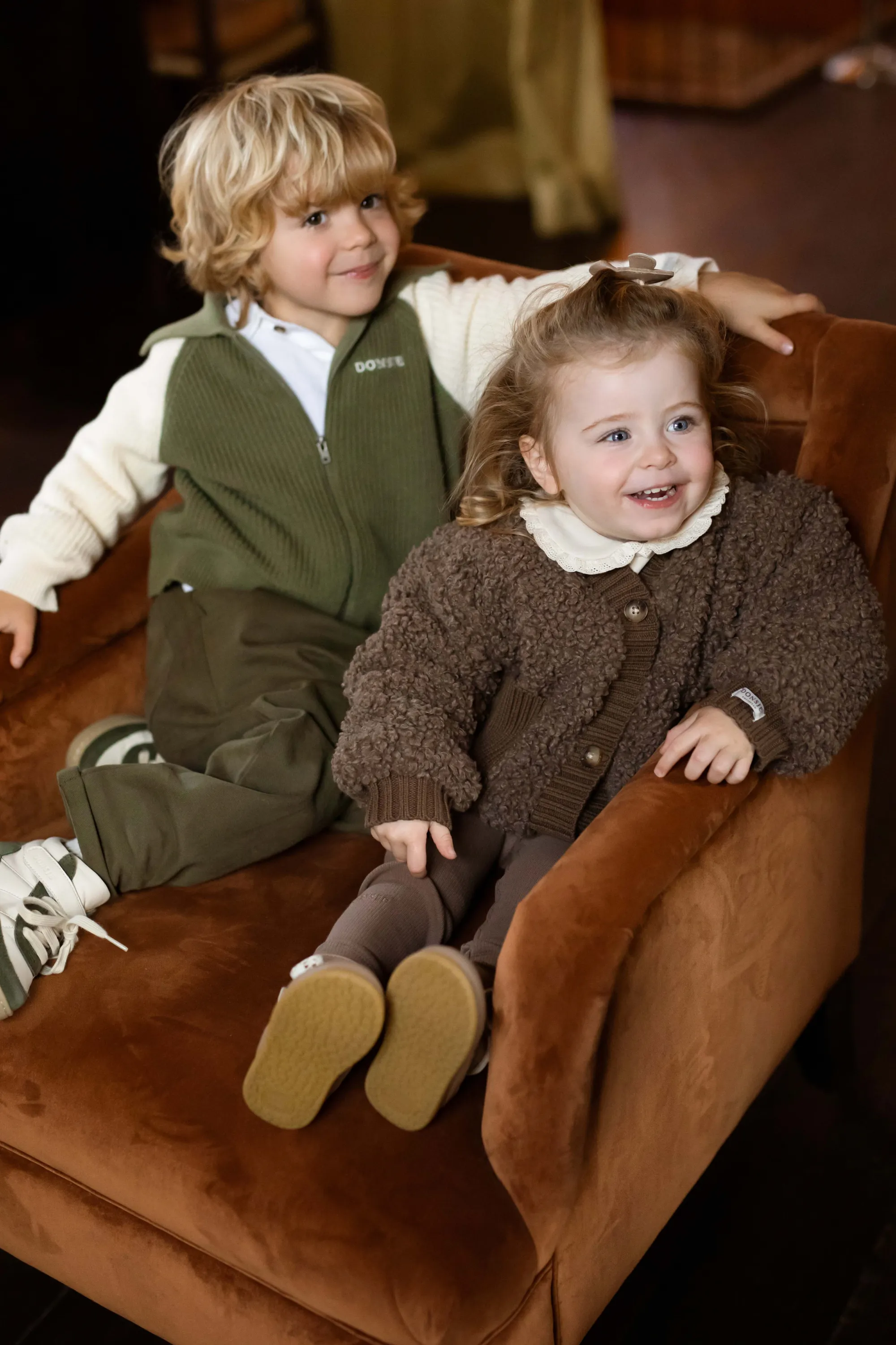 Donsje - kardigan dla malucha Olaan Toffee teddy