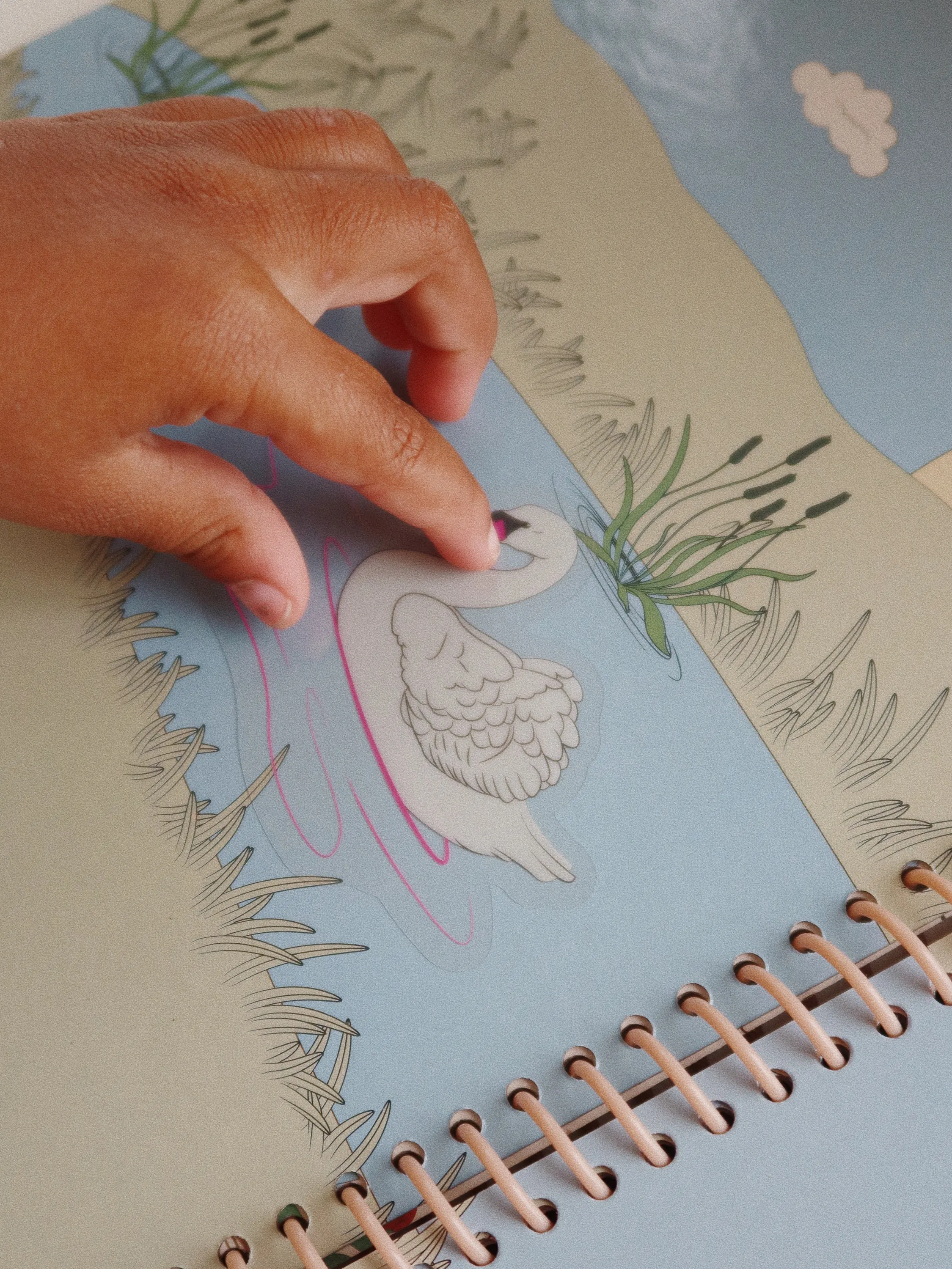 Książka z naklejkami Konges Sløjd Blush Książka z naklejkami Konges Sløjd Blush