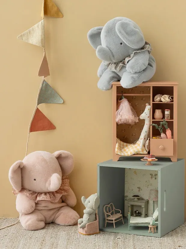 Maileg - duży pluszowy słoń Elephant Plush pudrowy 45 cm