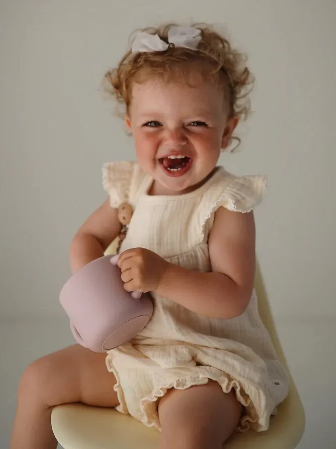 Mushie - kubek niewysypek na przekąski Soft Lilac Mushie - kubek niewysypek na przekąski Soft Lilac