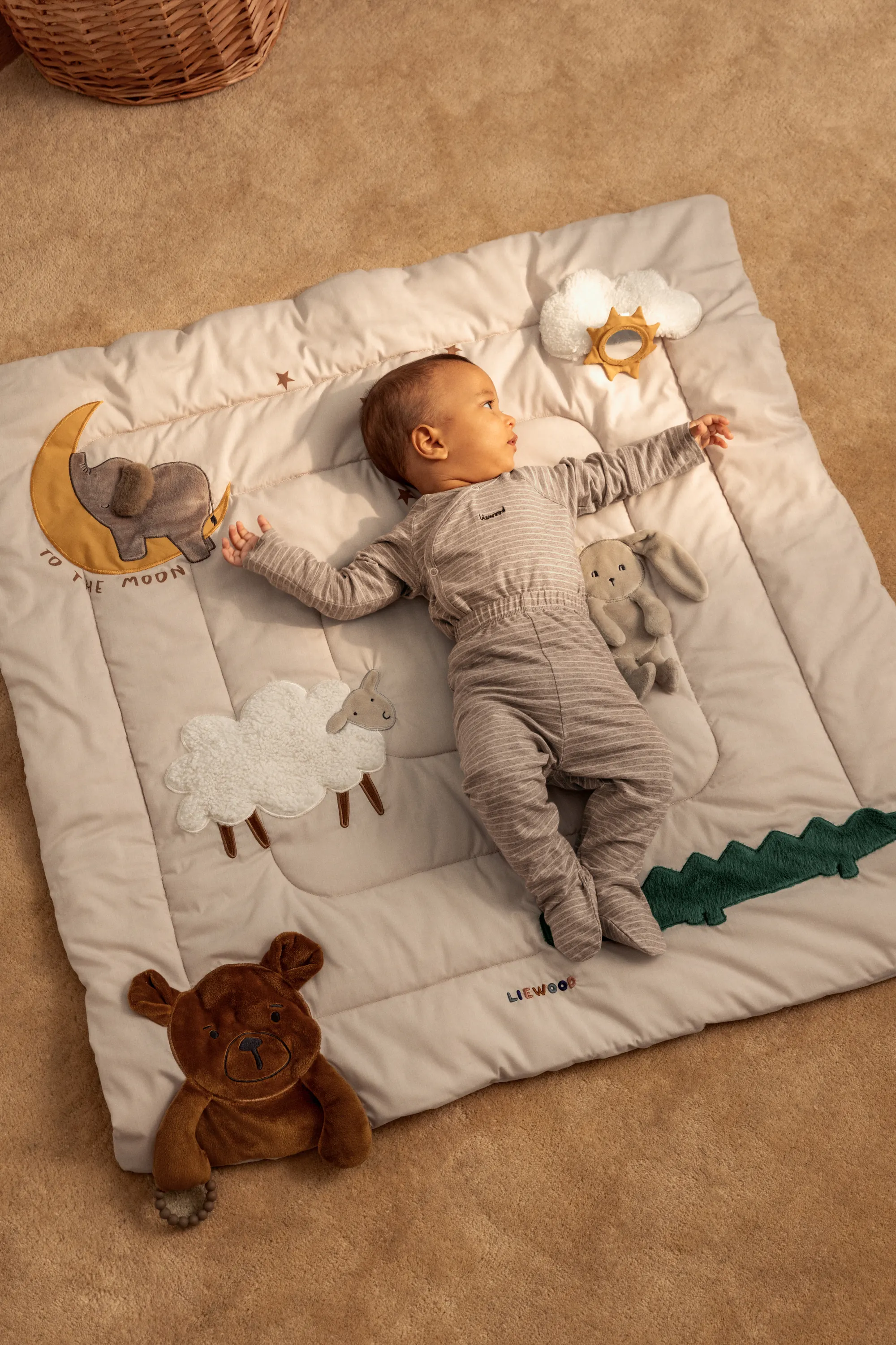 Liewood - mata edukacyjna dla niemowląt Bernet Classic Activity Blanket Liewood - mata edukacyjna dla niemowląt Bernet Classic Activity Blanket