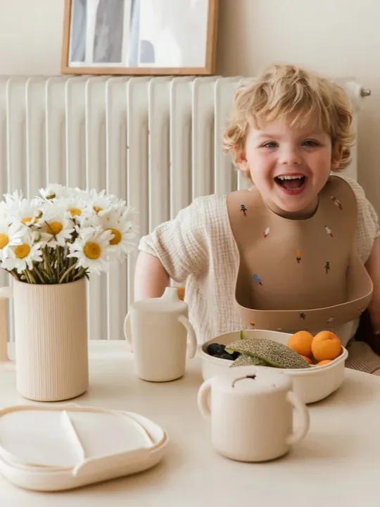 Mushie - kubek niewysypek na przekąski Ivory Mushie - kubek niewysypek na przekąski Ivory