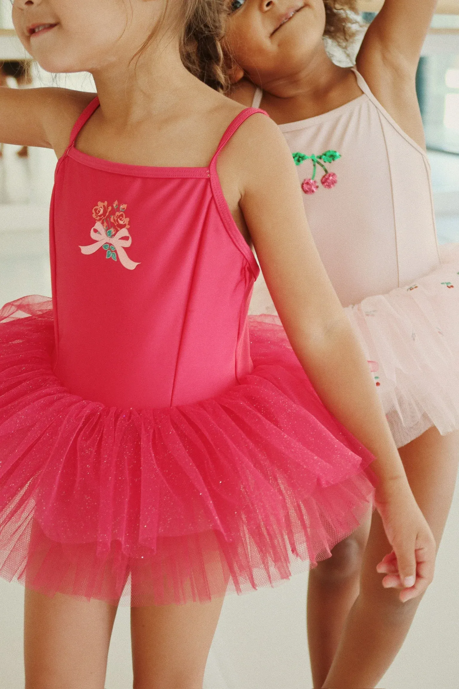 Konges Sløjd - sukienka tutu Marina Dress Rose Red Konges Sløjd - sukienka tutu Marina Dress Rose Red