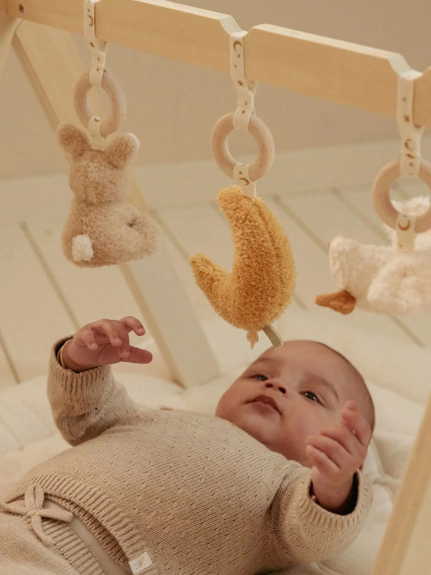 Little Dutch - pałąk interaktywny Newborn Naturals Little Dutch - pałąk interaktywny Newborn Naturals