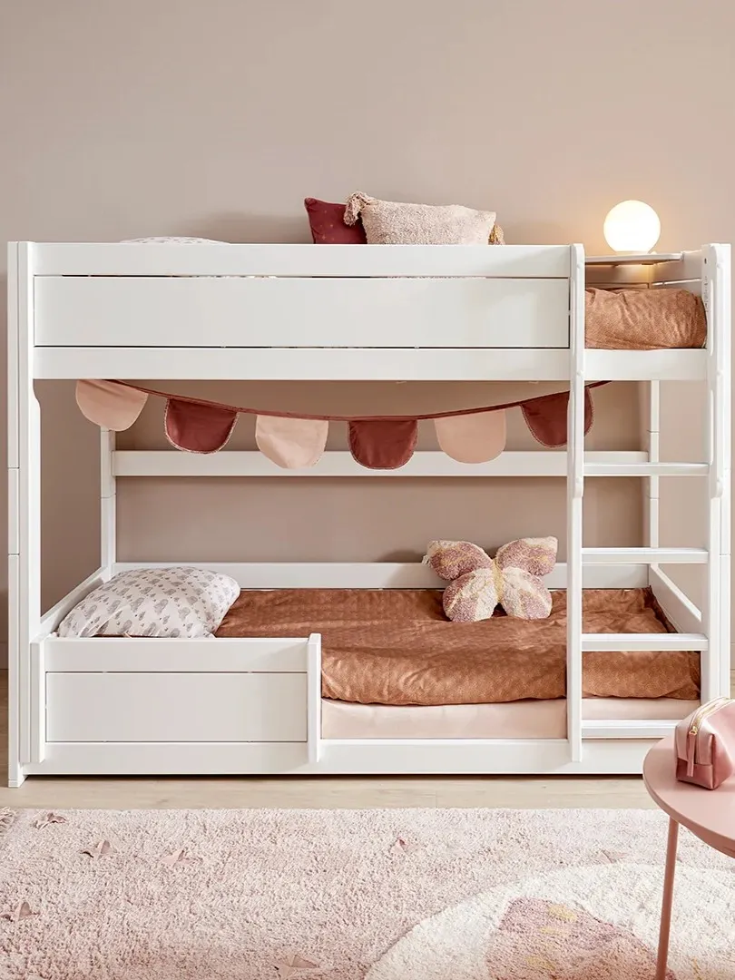 LIFETIME Kidsrooms - niskie łóżko piętrowe z drabinką White Standard