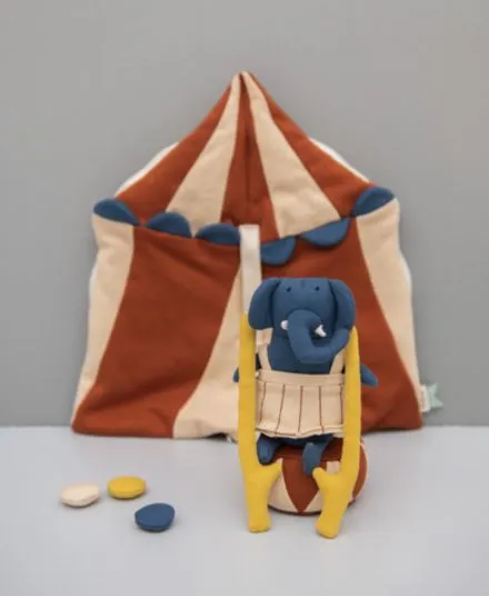 Trixie - urocze zwierzaki Cyrk