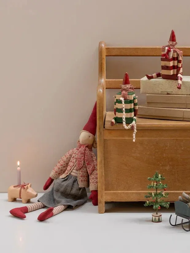 Maileg - skrzat Pixy dziewczynka w spódnicy i kardiganie rozmiar 4 Maileg - skrzat Pixy dziewczynka w spódnicy i kardiganie rozmiar 4