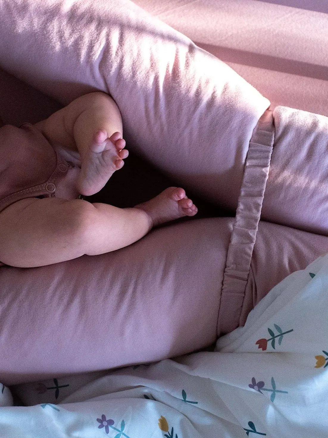 Poofi - ochraniacz do łóżeczka piwonia Poofi - ochraniacz do łóżeczka piwonia