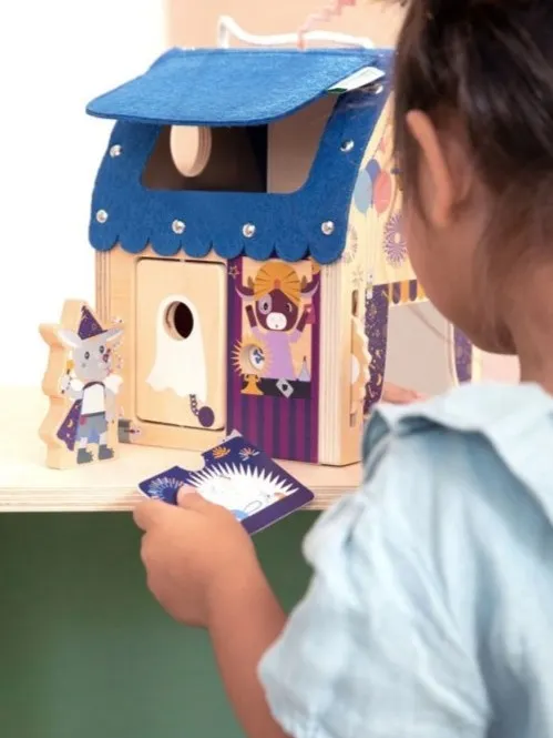 Lilliputiens - drewniany domek sensoryczny Iluzjonisty Lilliputiens - drewniany domek sensoryczny Iluzjonisty