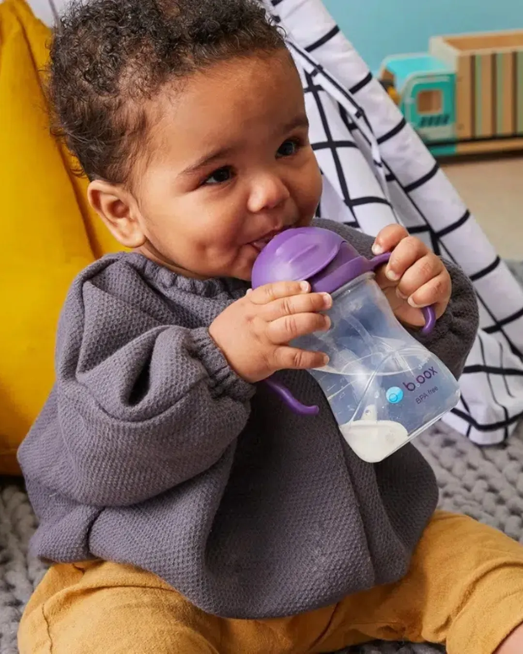 B.box - bidon dla dzieci - kubek niekapek ze słomką 240 ml winogronowy B.box - bidon dla dzieci - kubek niekapek ze słomką 240 ml winogronowy