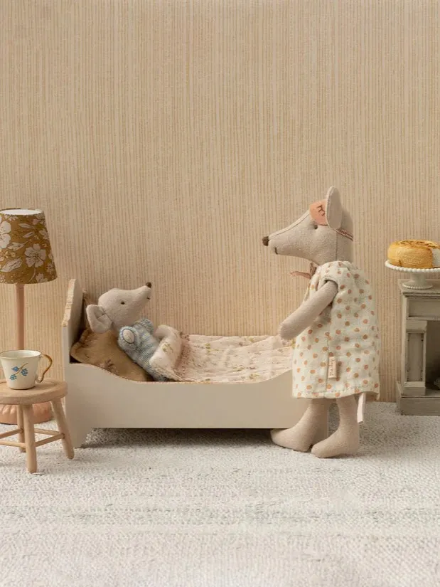 Maileg - łóżko dla myszek Off White Maileg - łóżko dla myszek Off White