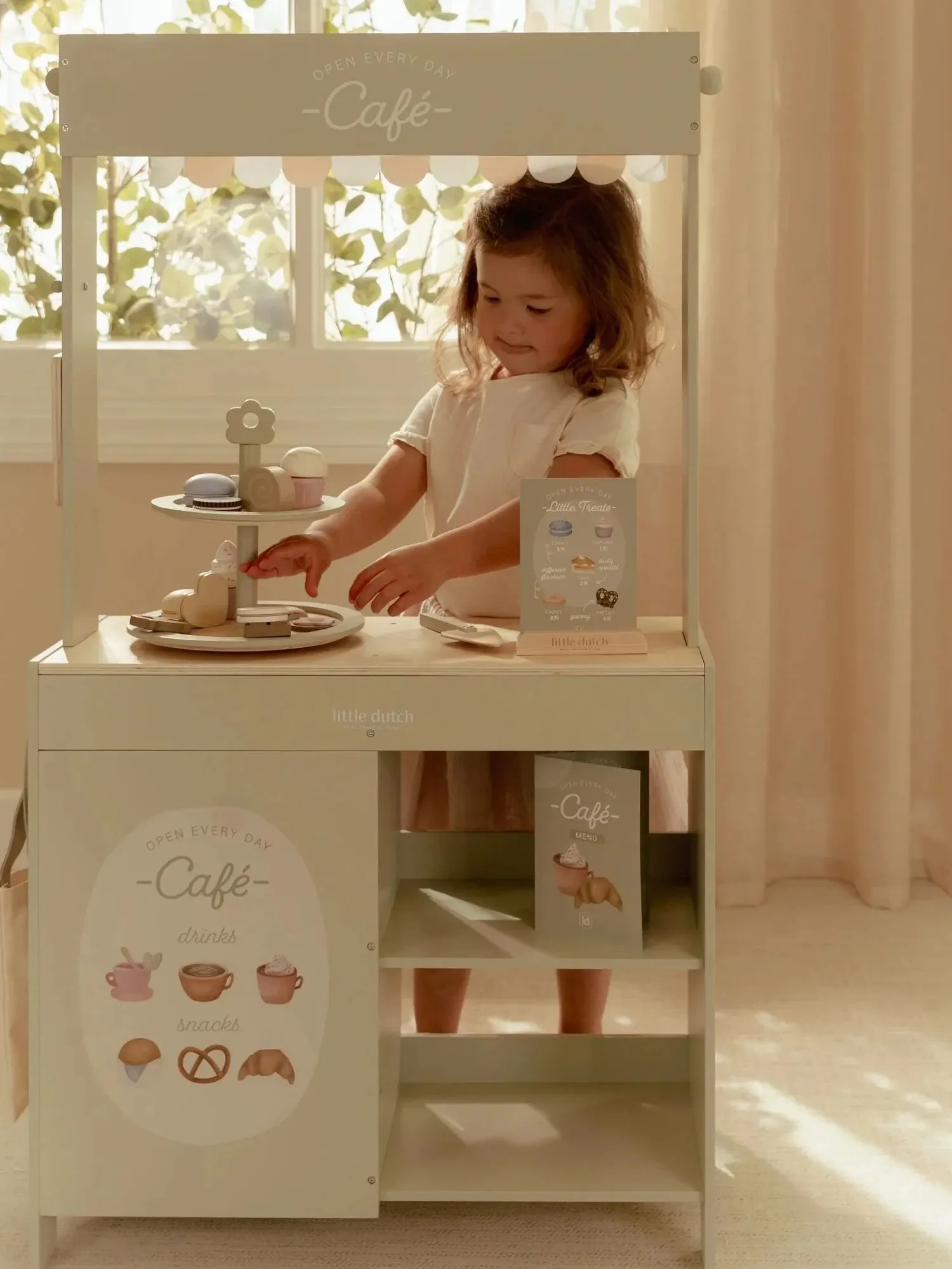 Little Dutch - drewniana patera z ciasteczkami FSC Little Dutch - drewniana patera z ciasteczkami FSC