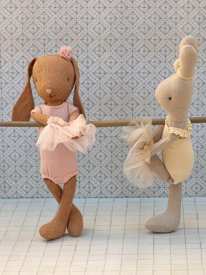 Maileg - króliczek w różowym stroju baletowym i spódnicy rozmiar 1 Czekoladowy
