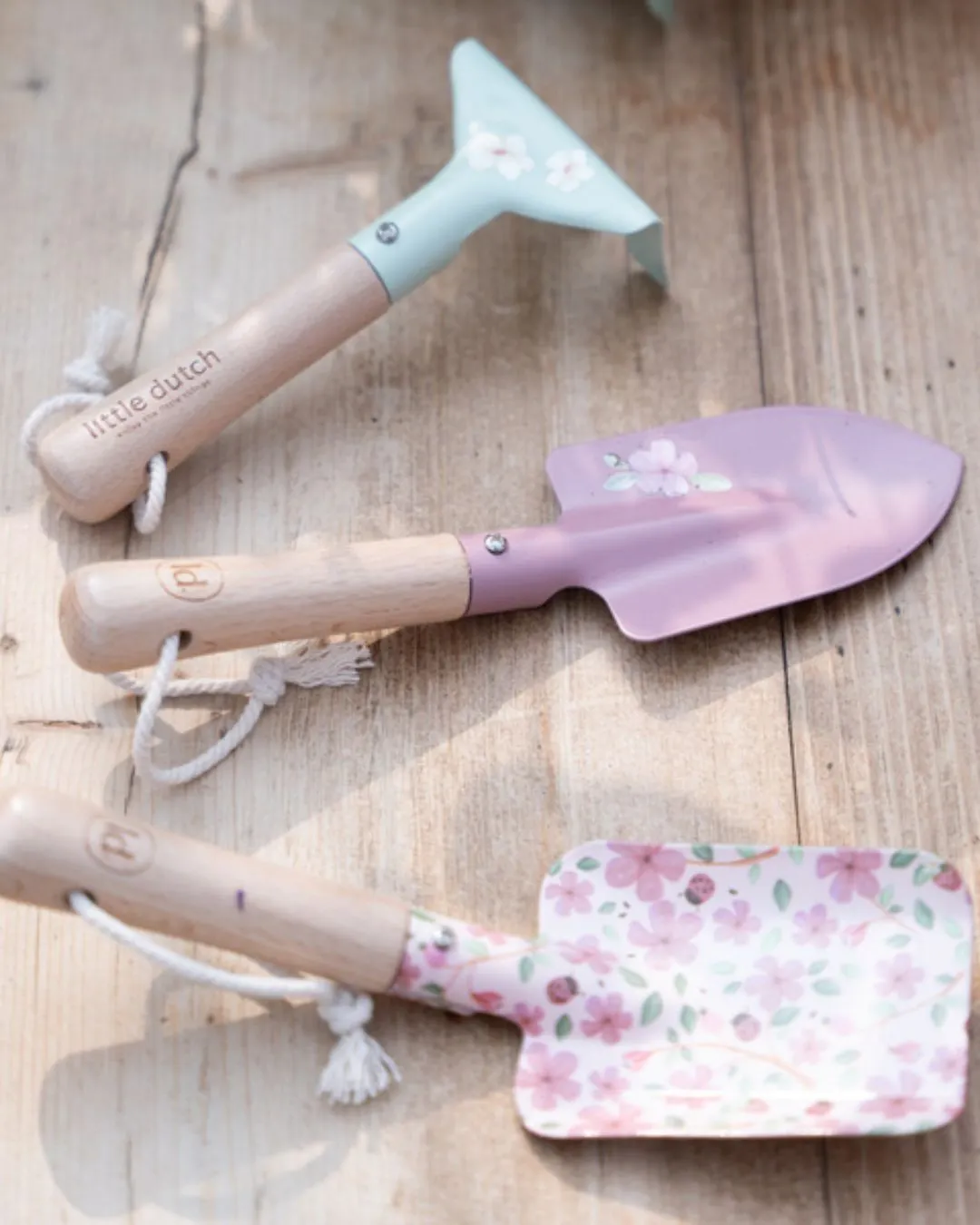 Little Dutch - zestaw narzędzi ogrodniczych Fairy Garden Little Dutch - zestaw narzędzi ogrodniczych Fairy Garden