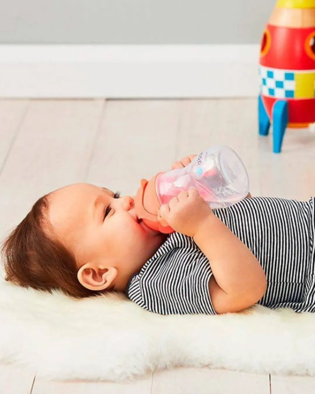 B.box - bidon dla dzieci - kubek niekapek ze słomką 240 ml arbuzowy B.box - bidon dla dzieci - kubek niekapek ze słomką 240 ml arbuzowy