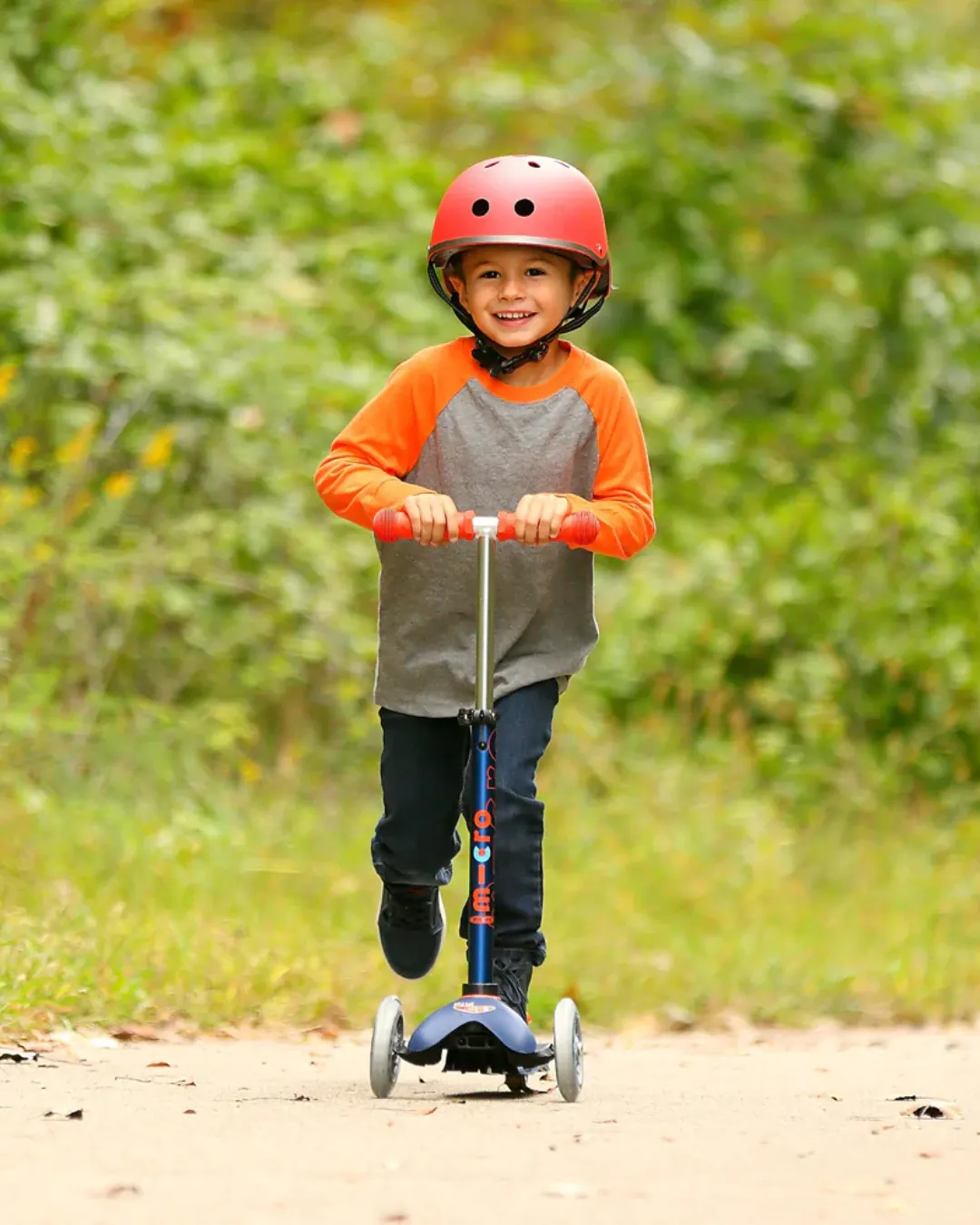 Micro - hulajnoga Mini Deluxe Navy Blue Micro - hulajnoga Mini Deluxe Navy Blue