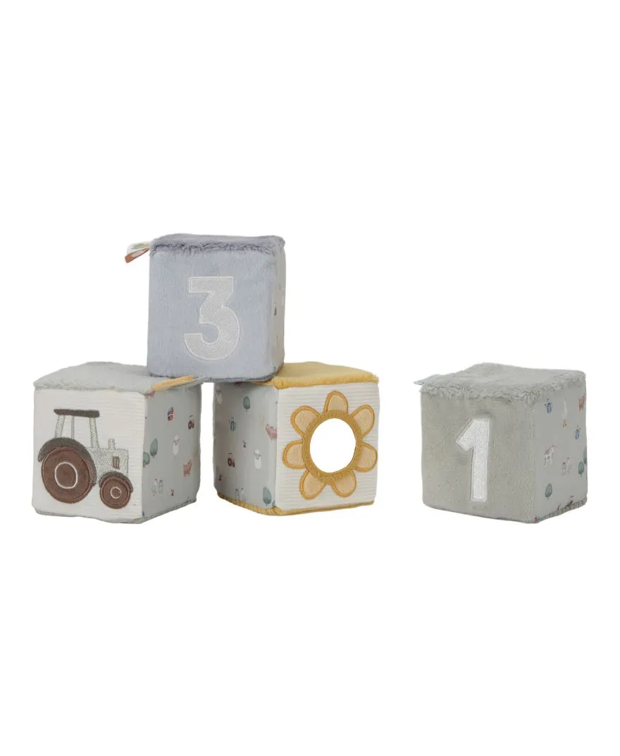 Little Dutch - miękkie kostki sensoryczne Little Farm 4 sztuki Little Dutch - miękkie kostki sensoryczne Little Farm 4 sztuki