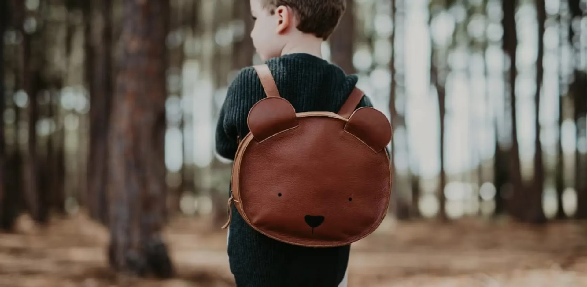 W co ubrać dziecko do lasu? Praktyczny poradnik na zwykły spacer i dłuższe wyprawy