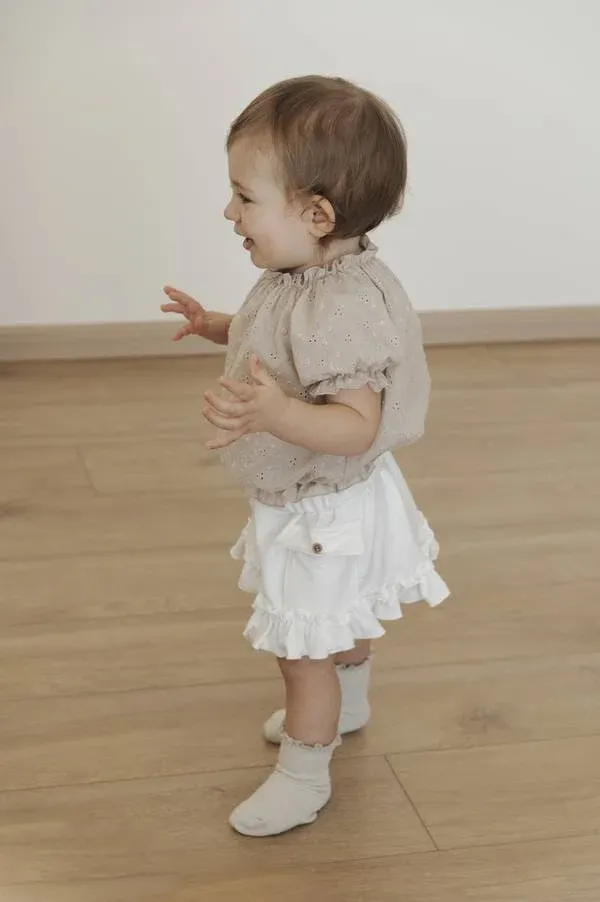 Bamboom - bambusowe skarpetki z koronką dla dziewczynki jasnoszare Bamboom - bambusowe skarpetki z koronką dla dziewczynki jasnoszare