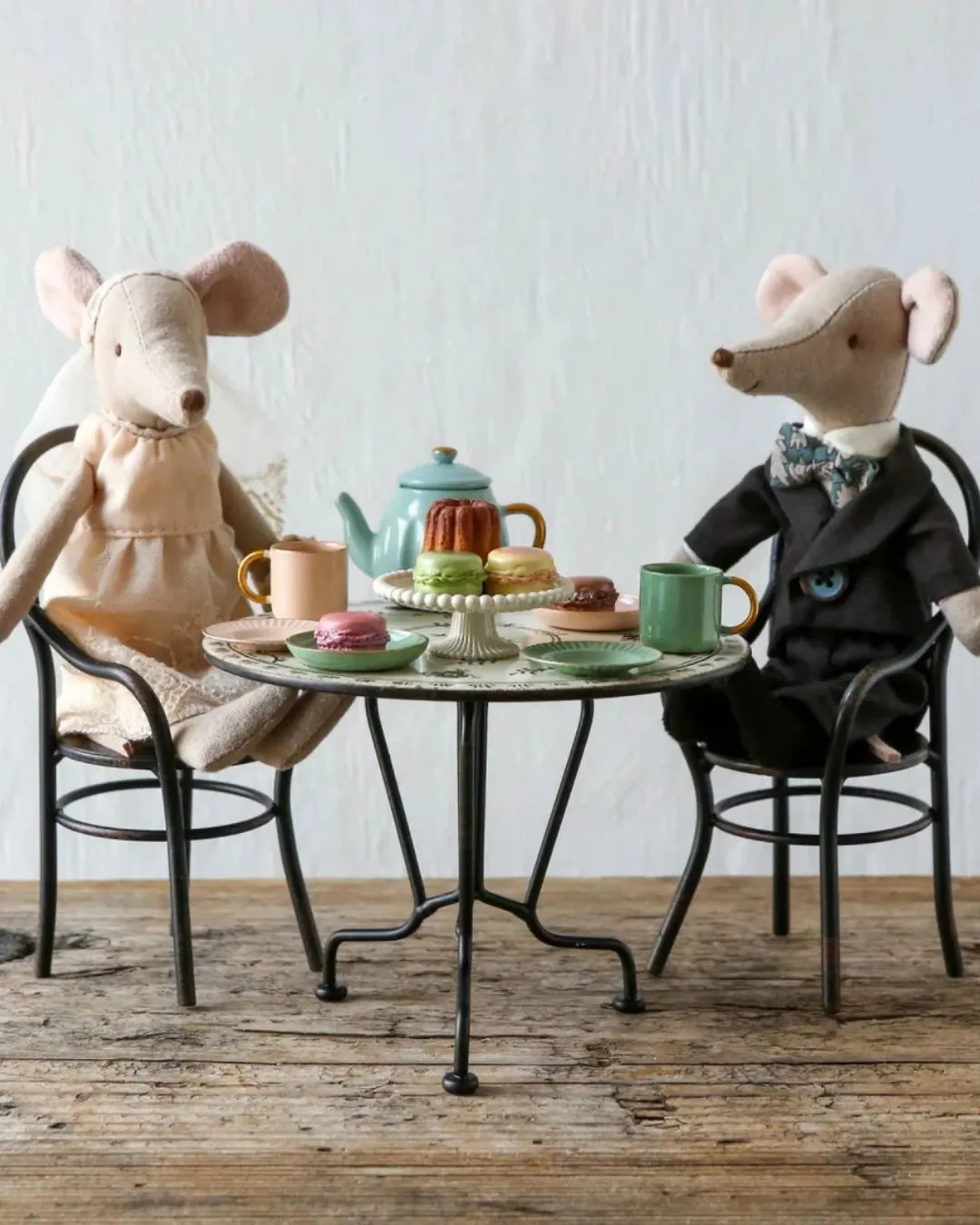 Maileg - stolik dla myszek z dwoma krzesłami - dining table set Maileg - stolik dla myszek z dwoma krzesłami - dining table set