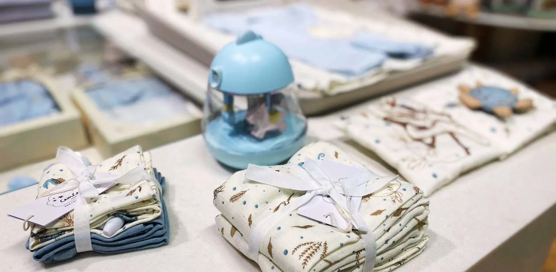 Prezenty na Babyshower dla chłopczyka - błękitne sny i stylowe dodatki